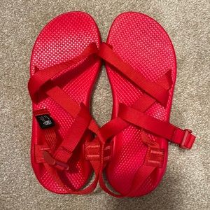 FLAME LIKE NEW Chacos womens size 9